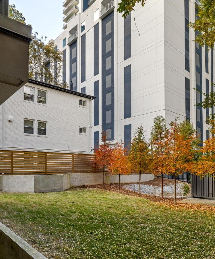 Geranium Giant Close Proximity To Piedmont Park Atlanta Exterior foto