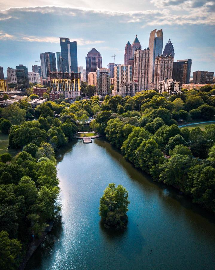 Geranium Giant Close Proximity To Piedmont Park Atlanta Exterior foto